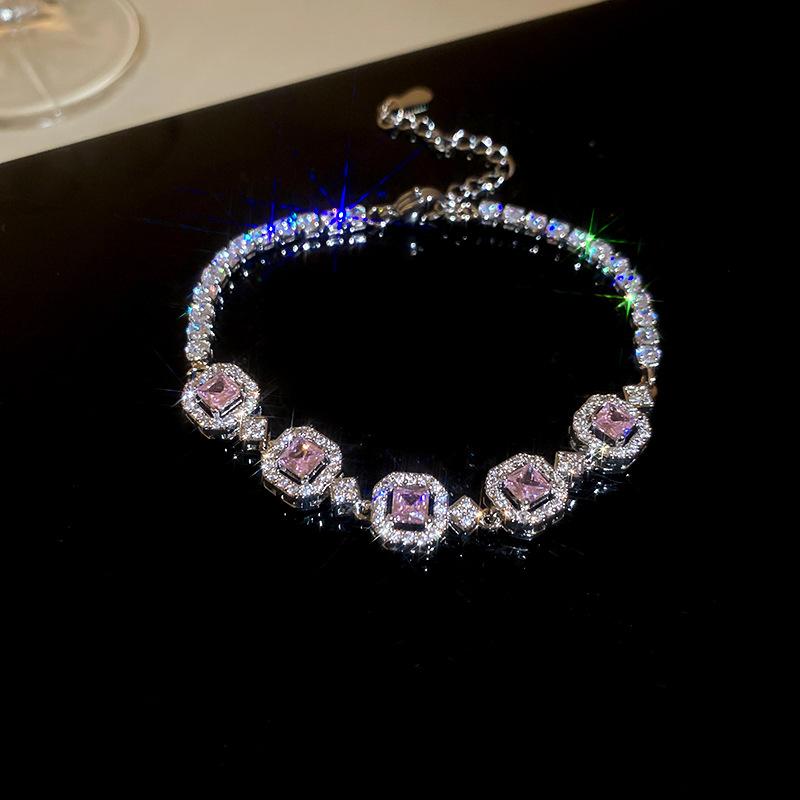 French court style emerald diamond-encrusted geometric bracelet gorgeous temperament bracelet exquisite light luxury high-end jewelry women