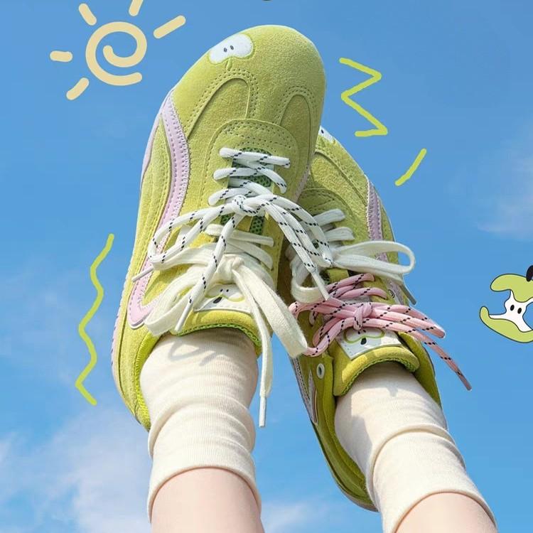 Red Dexun Shoes Women's 2025 New Versatile Sports Casual Shoes Thin-soled Racing Shoes Apple Casual Forrest Gump Shoes Tide