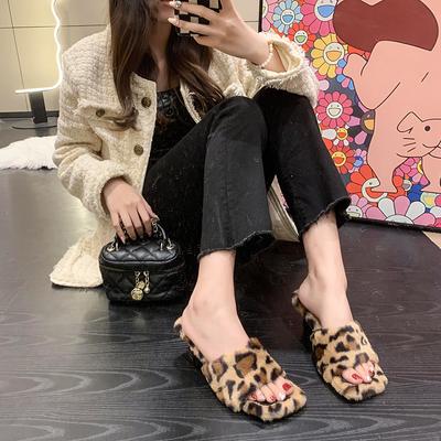 High-heeled Slippers Female  2025 New Fairy Wind Fashion Chunky Heel Temperament Sandal Leopard Fur Warm Zapatos Para Mujeres