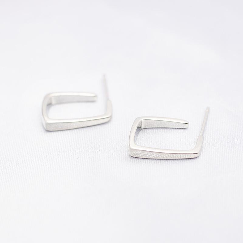 Modne koreańskie kolczyki sztyfty ze srebra s925: Prosty geometryczny design dla kobiet - 25 najlepiej sprzedających się stylów