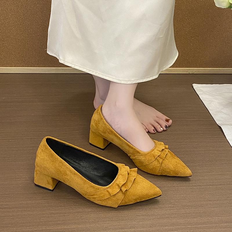 Vintage Suede Lace Skirt Pointed Head Shallow Mouth Single Shoes Female with Skirt Fairy Style Commuting Versatile Mary Jane Evening Shoes