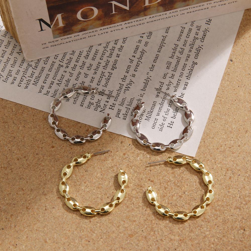 2024 Simple and Creative Retro Exaggerated Hollow Chain C-shaped Earrings Female Personality Geometric Girl Earrings