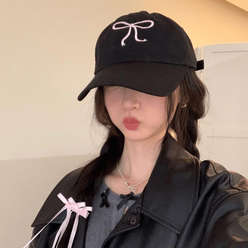 Women's & Men's Large Brim Duckbill Baseball Cap - Korean Letter 'R' Design, 2024 Spring/Autumn Fashion, Slimming and Small Face Effect.