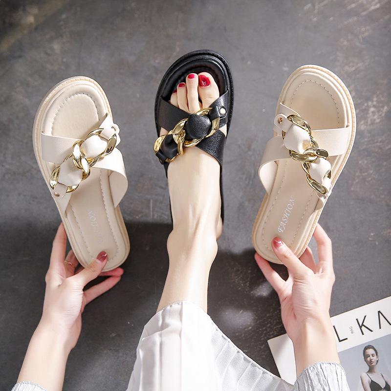 Internet celebrities thick-bottomed beach fairy wind 2025 summer new comfortable and versatile go out cool slippers fashion temperament ins tide