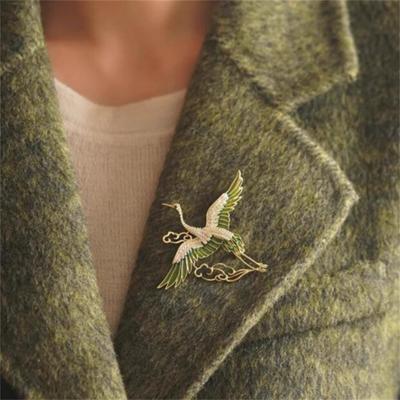 Chinese Style Elegant Green Enamel Wings Crane Clouds Brooches For Women Girls Flying Birds Lapel Pins Party Jewelry