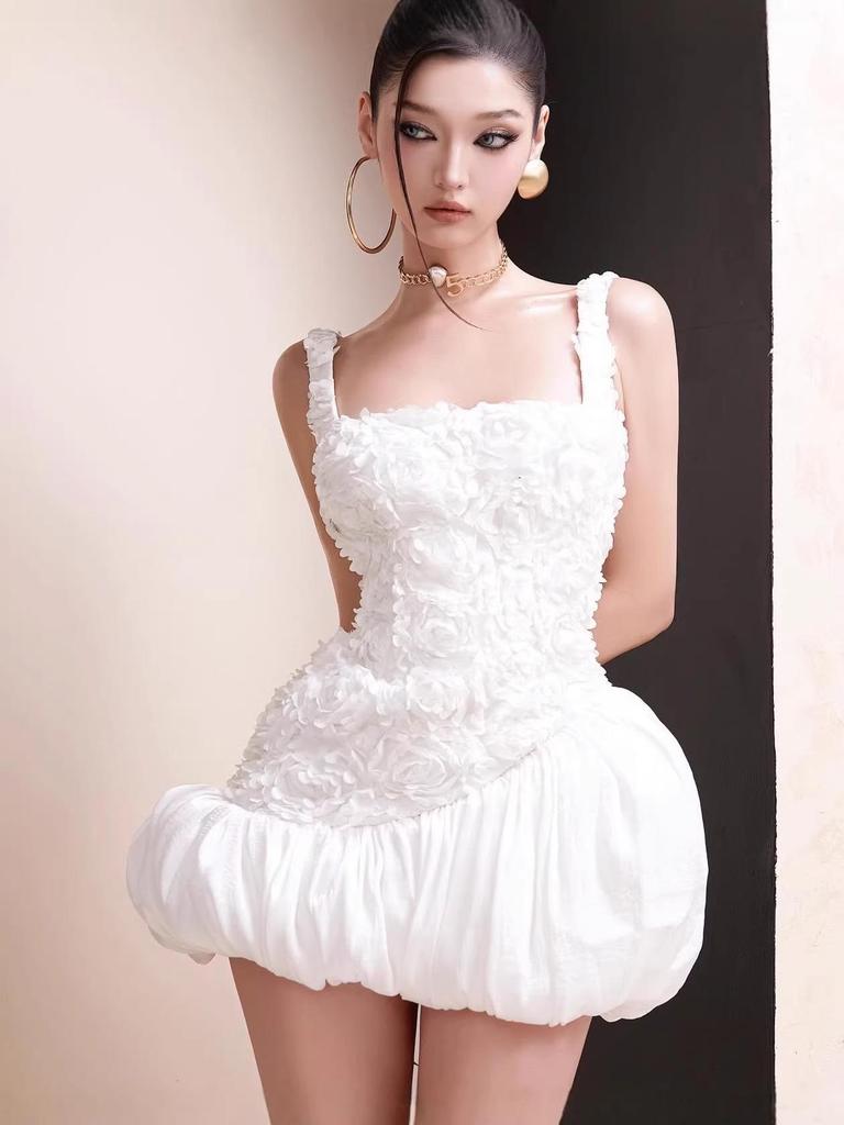 Vietnam Niche Design: 2026 Spring Fashion Square Neck Camisole with 3D Floral Ruched Skirt