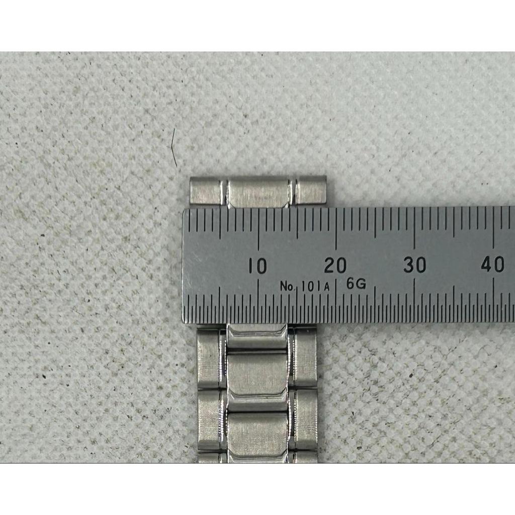 Used Citizen Q&Q watch strap mounting width 18mm Made of stainless steel