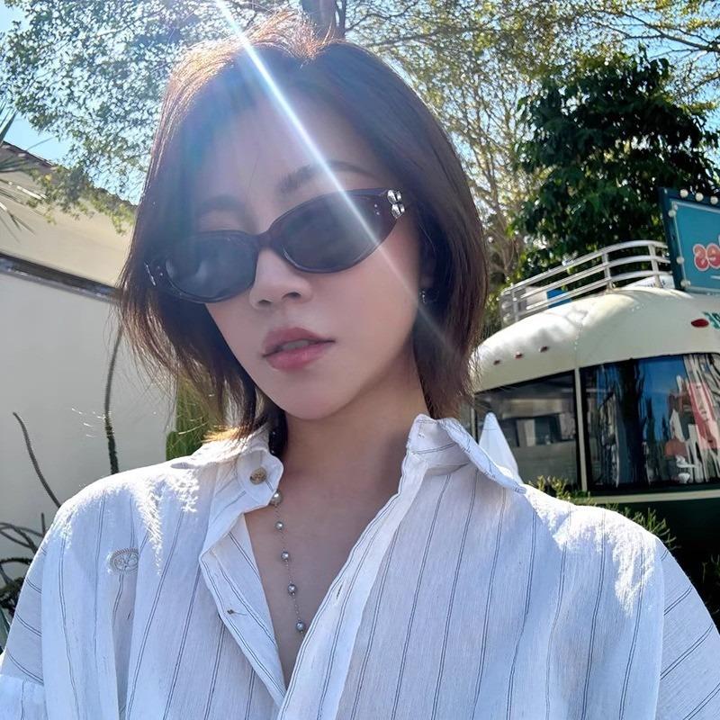 Women’s Retro Cat Eye Sunglasses Narrow Frame Fashion UV400 Protection Summer Shades