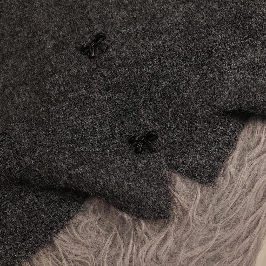 High-End Knit Sleeveless Sweater Vest with Butterfly Sequins and Back Slit