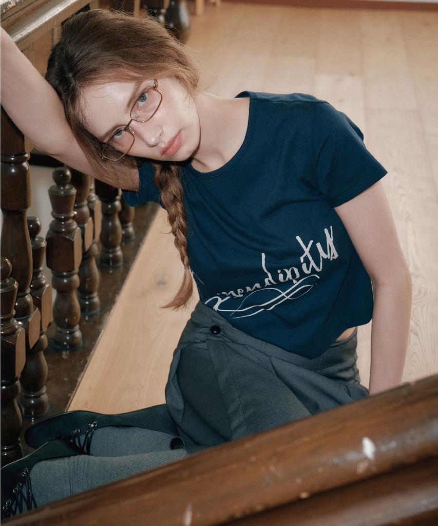 AEGO FREEDOM LAB Serendipity Crop T-Shirt_Navy