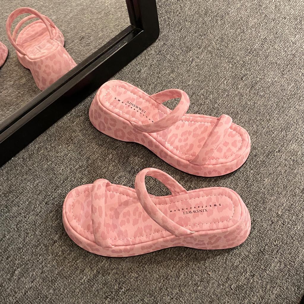 2025 spring new one-word leopard print thick-soled lazy people wear half-drag trendy women's shoes open-toed bread half-drag sandals