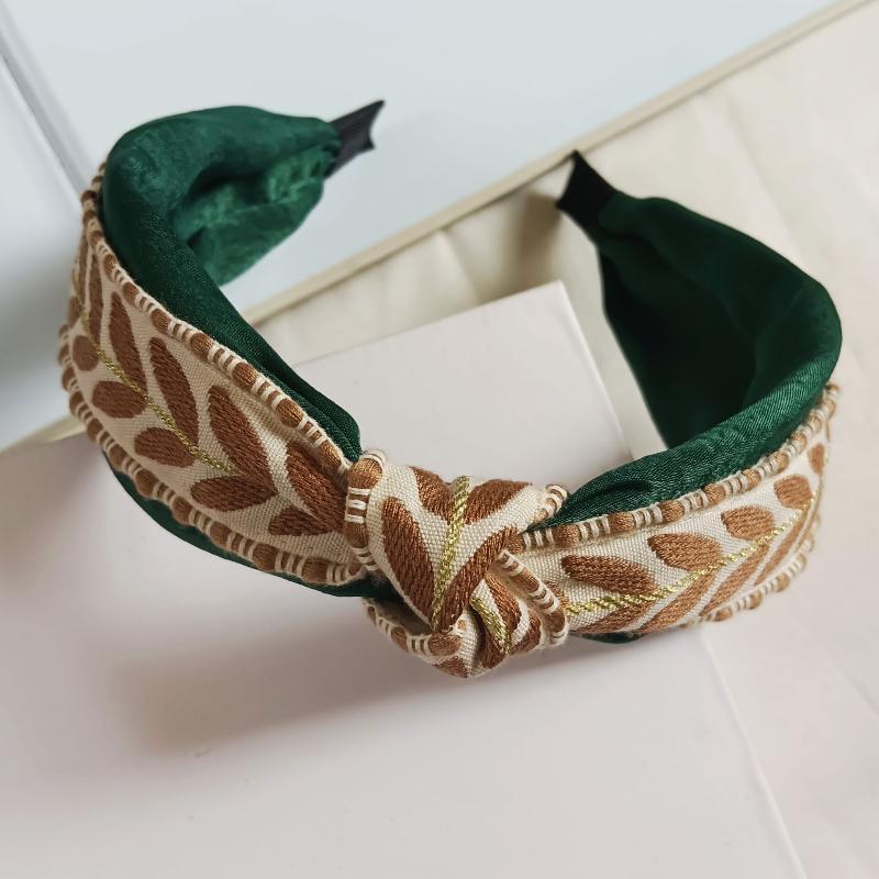 Bohemian Embroidered Headband Ethnic Floral Wide Band For Women Elegant Hair Accessory With Simple Design