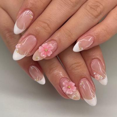24 Pieces Europe, America, Summer 3D Three-dimensional Flowers Wearing Nail Art Fake Nails French White Nail Wholesale
