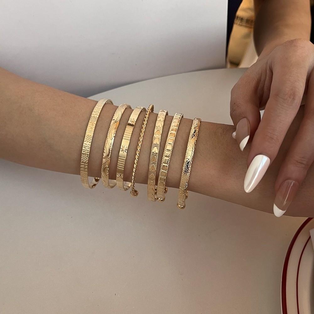 7 Pcs/Set Stackable Gold Color Bracelets Versatile Heart Prints Bracelets Women