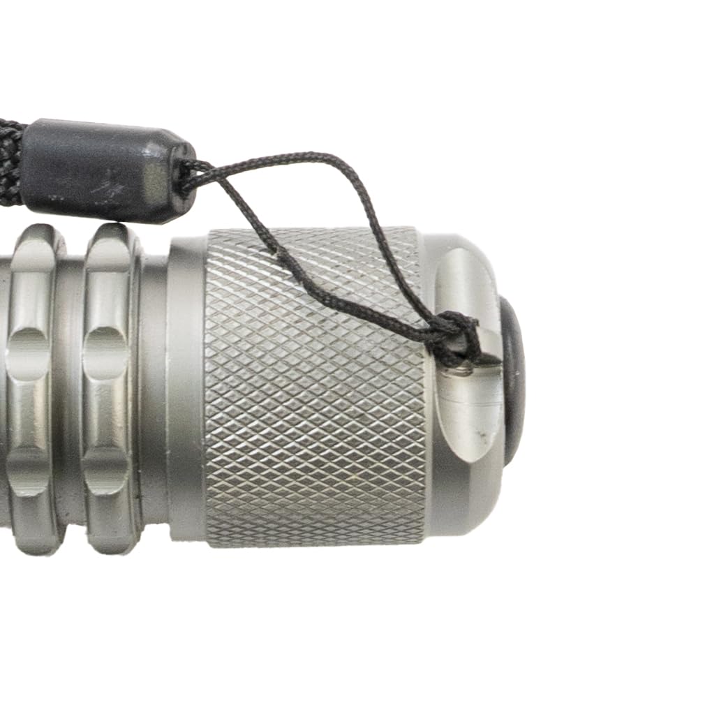 Schwere und robuste LED-Taschenlampe aus Metall mit einfachem Wasserschutz für einen sicheren Halt