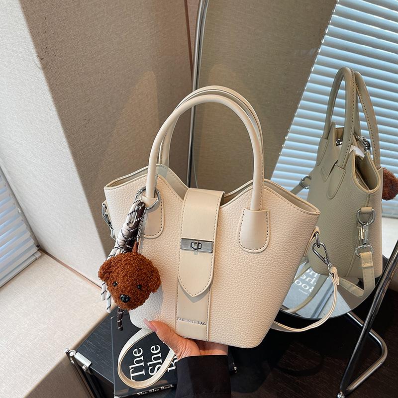 Premium Retro Handbag Bag Women's New Niche Design Versatile Shoulder Messenger Bag Bucket Bag