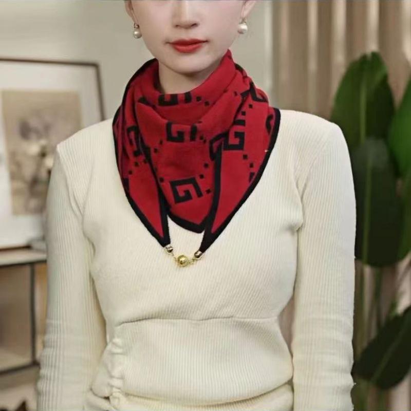 Elegant Women's Knitted Magnetic Buckle Triangle Scarf and Neck Warmer