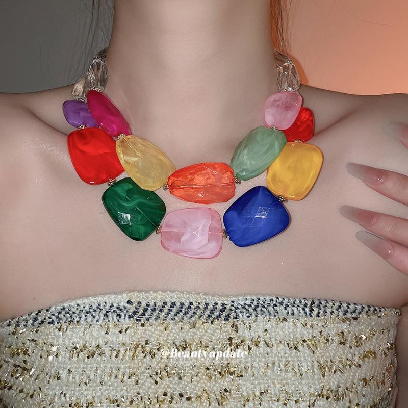 Irregular acrylic beaded double-layer necklace, dopamine personality exaggerated collarbone chain, niche design sense item decoration for women