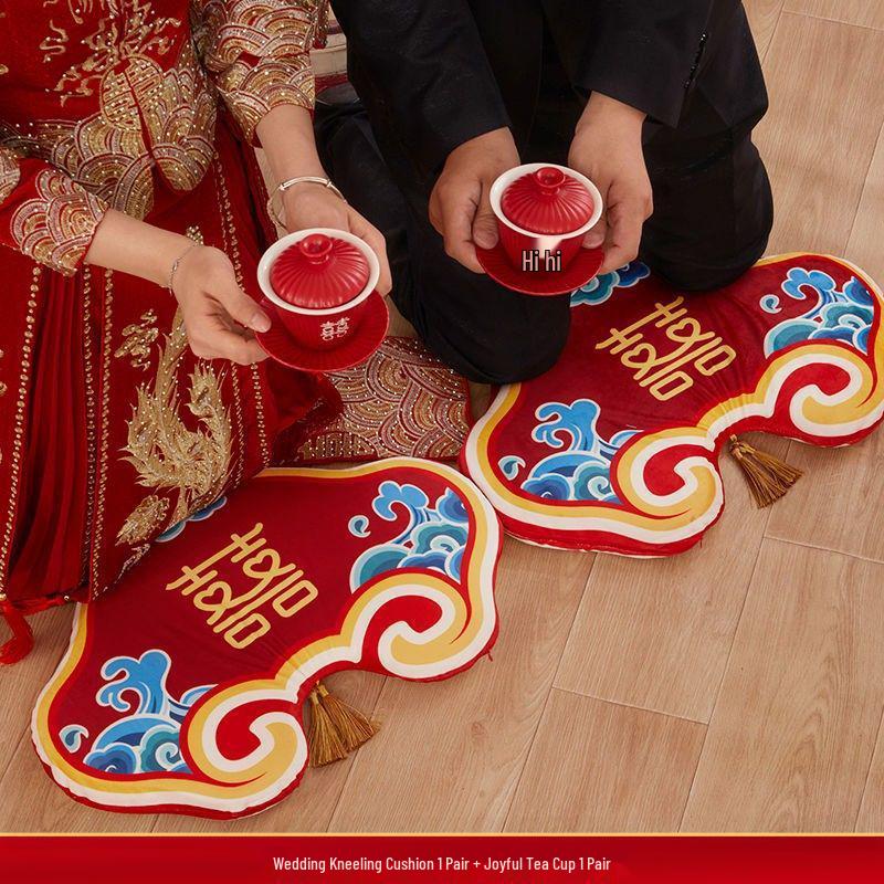 Red Wedding Kneeling Cushions for Tea Ceremony and Bride's Address Change - Complete Cotton Set.