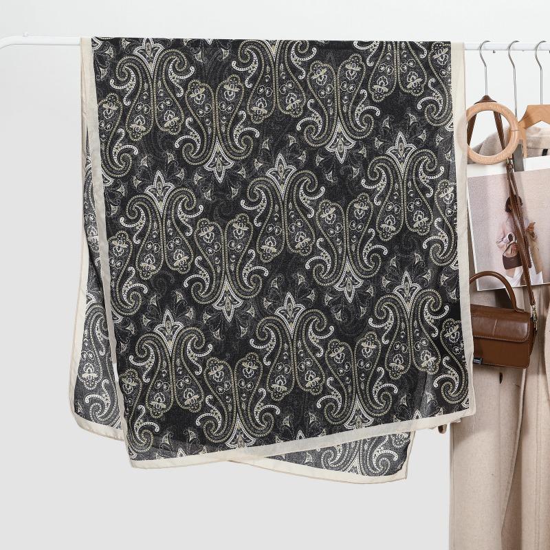 Women's Printed Scarf Spring and Autumn Two-color Cashew Large Size Scarf Summer Beach Shawl Wholesale