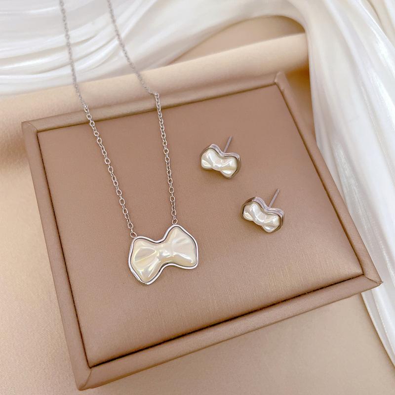 Perlen-Schleife Personalisierte Minimalistische Ofen Echtschmuck Halskette Damen Schlüsselbein Kette