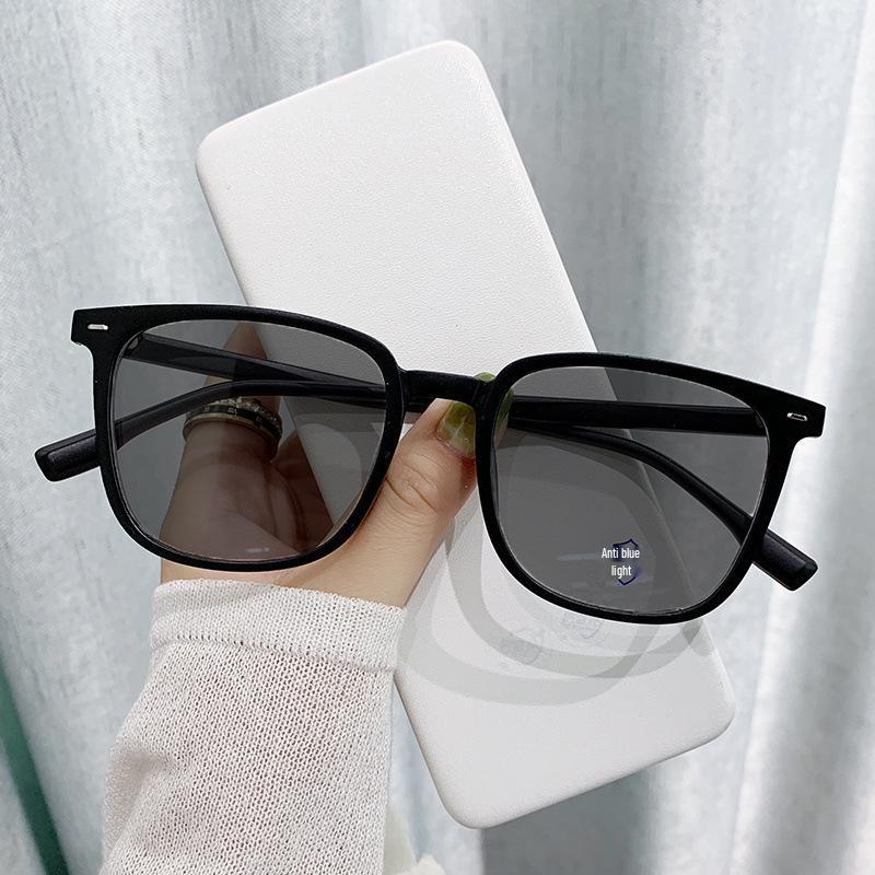 

Prescription Myopia Sunglasses: Trendy Anti-UV Sun Protection for Summer