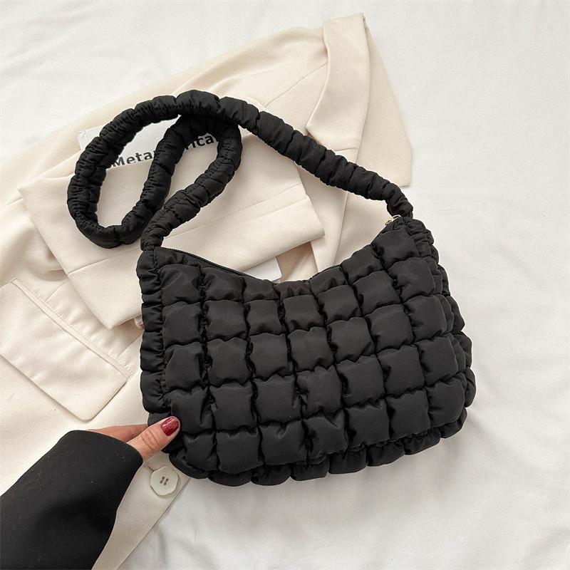 Fashionable And Modern Ladies Crossbody Bag Ideal For Everyday Use With Unique Style