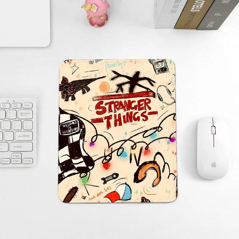 High Definition Printing Stranger Things Leather Mouse Pad Small Convenient and Simple Computer Mouse Pad Desk Edge Lock Non-slip Waterproof Mouse Pad