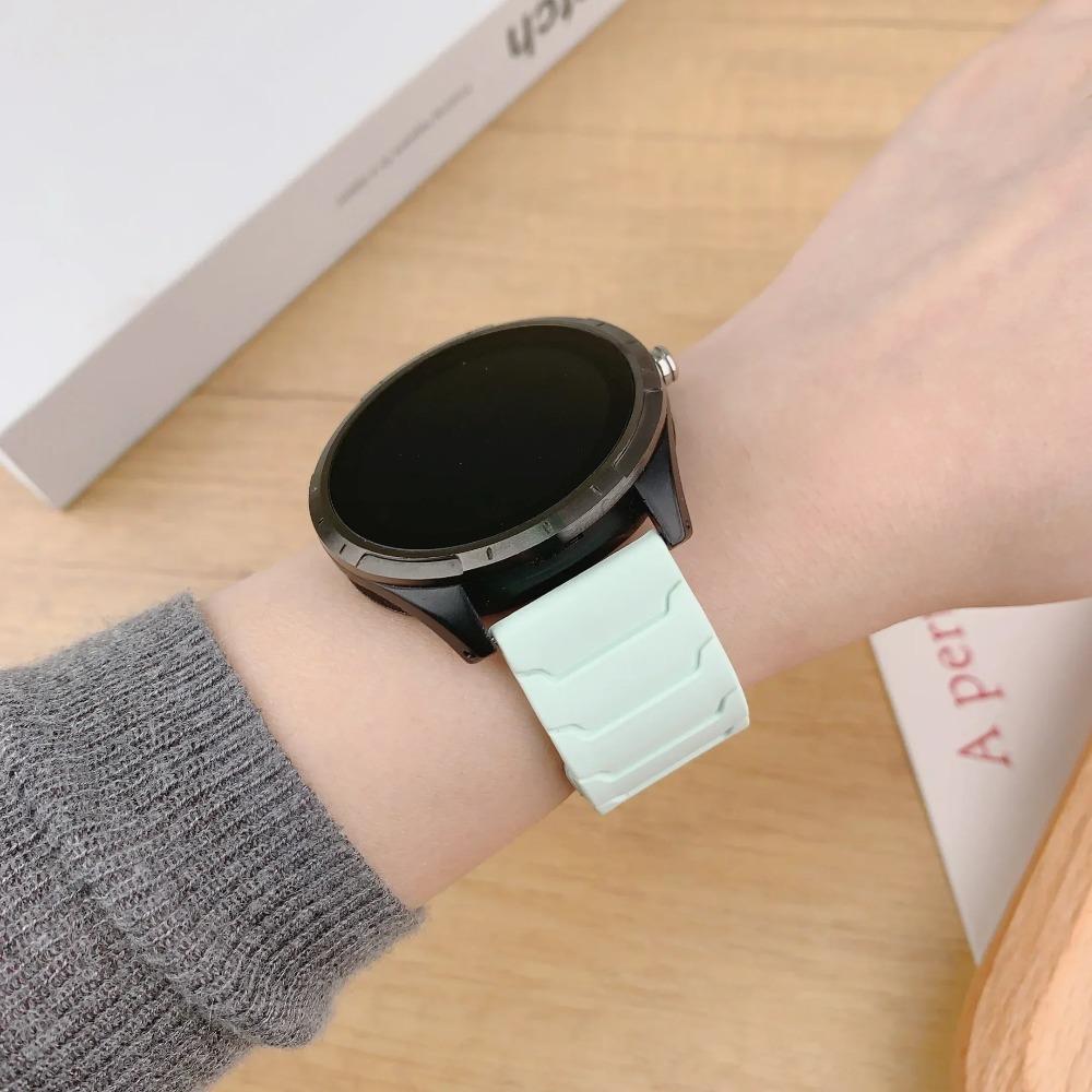20mm 22mm 18mm Silicone Magnetic Loop Strap for Samsung Galaxy Watch 7/6/5 Active 2 Amazfit Bracelet HUAWEI Watch GT 2e 3 Band