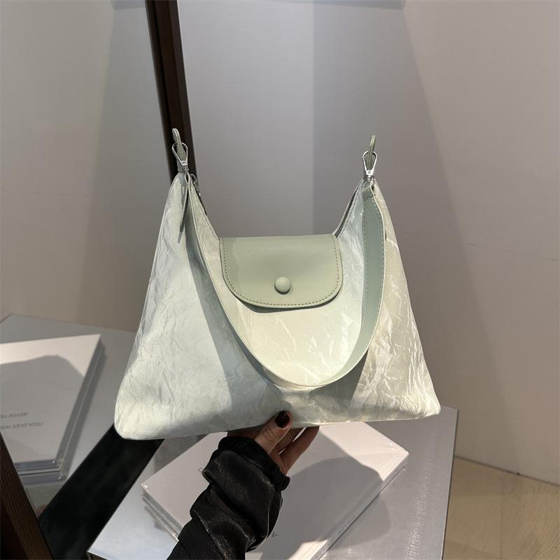 Soft leather large capacity small fresh shoulder bag women's 2025 summer new high value mint green tote bag