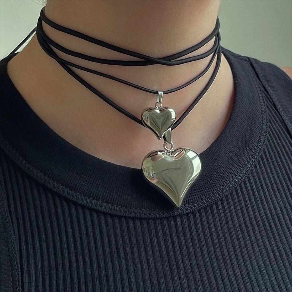 Accessories Black Rope Small Heart Pull Sweet Cool Choker Punk Personality Retro Collar Flannel Necklace