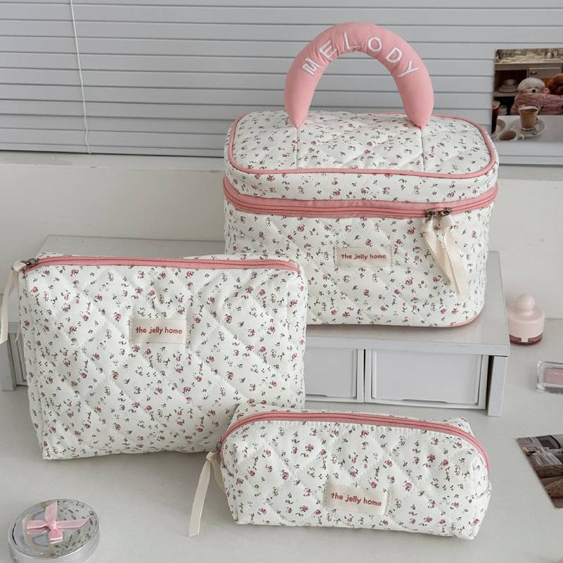 Florale Nylon-Kosmetiktasche mit Reißverschluss für den täglichen Gebrauch und Reisekomfort