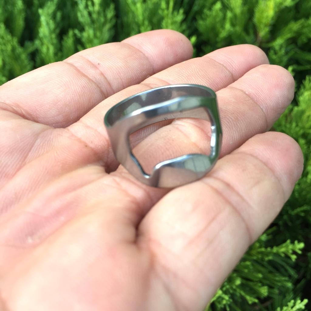 1PCS Creative Stainless Steel Ring Bottle Opener Beer Bottle Opener Finger Ring Bottle Opener Bar Beer Opener