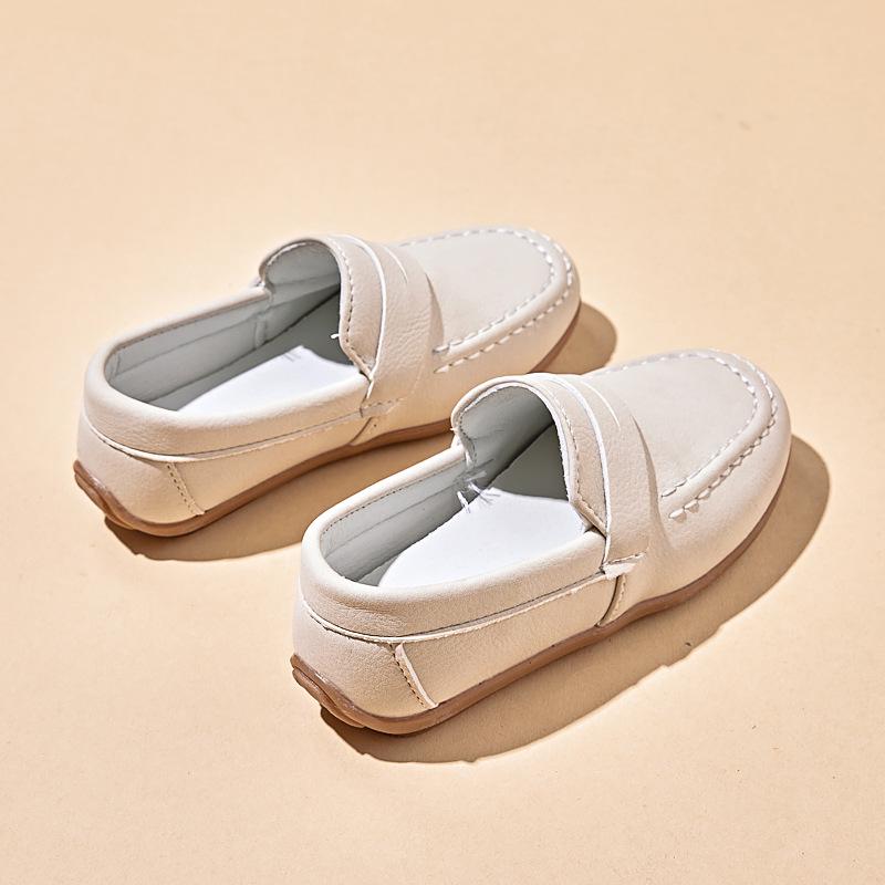Jarní chlapecké slip-on boty v britském stylu z měkké kůže pro pódium a řeč 2025