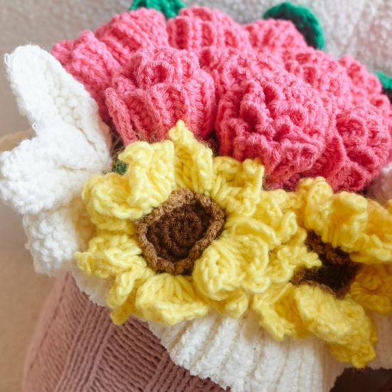 Rose Bouquet Throw Pillow Decorative Knitted Flower Pillow Couch Bed Throw Cushion Gift for Valentine's Day Mother's Day Christmas