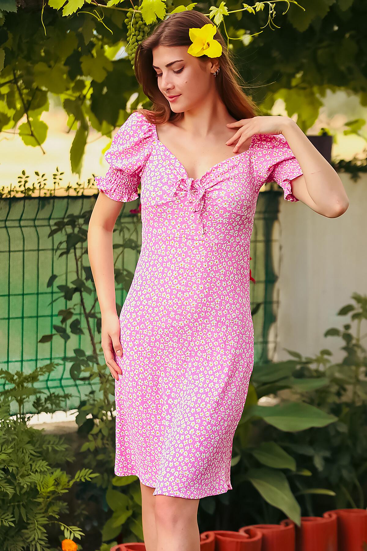 

Женское мятое платье