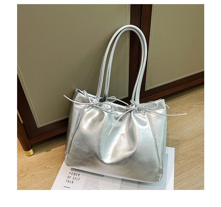 Casual Retro Pleated Women's Bag Underarm Shoulder Bag 2025 New Large-capacity Versatile Commuter Women's Tote Bag