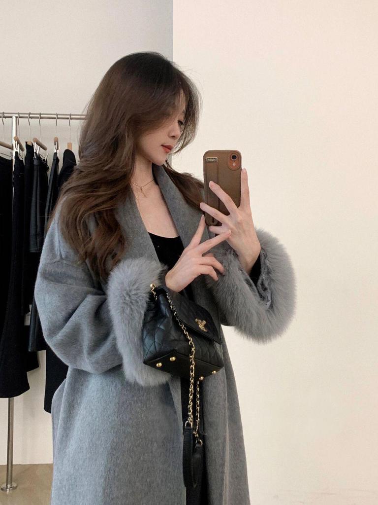 2024 Women's High-End Double-Faced Cashmere and Wool Coat with Fox Fur Sleeves