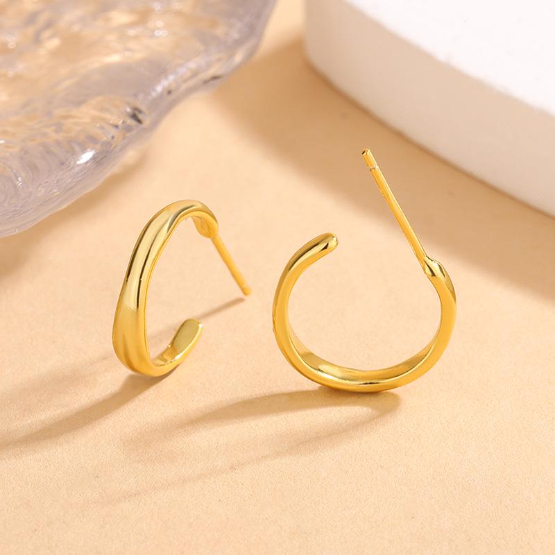 S925 Sterling Silver Retro Gold Textured C-shaped Earrings - European & American Style Versatile Studs