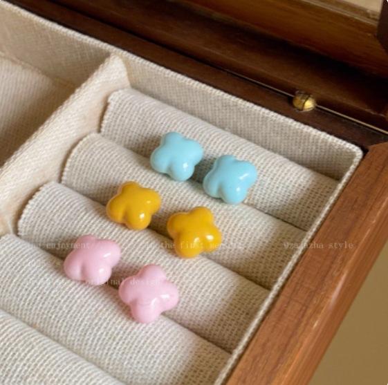 Candy Clover Earrings Women's Summer Sweet Dopamine Stud Earrings Unique Beautiful Cute Earrings