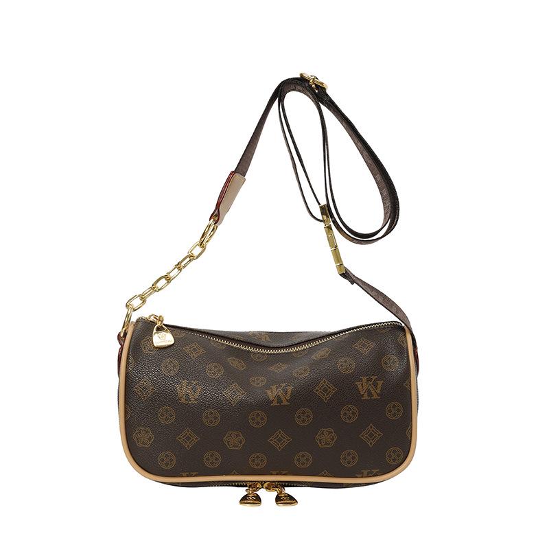 

Elegant Urban Vintage Handbags: Timeless Symbols & Luxurious Details абрикосовий