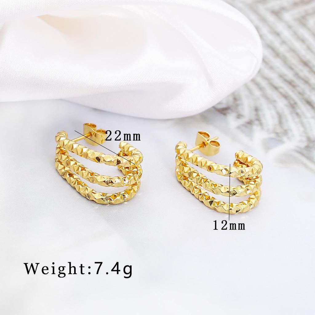 Stainless Steel Geometric Three-Layer Earrings: Stylish Ear Cuffs for Women, Classic Versatile Jewelry with a High-End, Luxurious Feel.