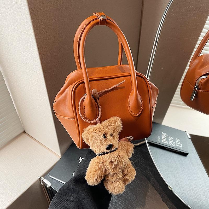 High-end Niche Bag Women's Autumn and Winter New Fashion Versatile Messenger Bag Retro Portable Pillow Bag