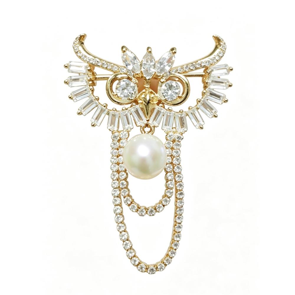 Elegant natural freshwater pearl brooch, shaped like an owl, representing wisdom and foresight. золотой