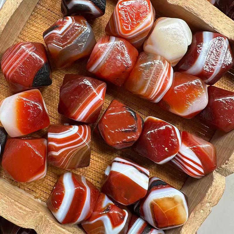 16×17mm Twisted Silk Braided Red Agate Beads with High Oil Sheen – Multi-Faceted Jewelry Accessories