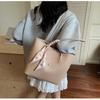 Large capacity tote bag women's new retro casual handbag versatile fashion commuter shoulder bag