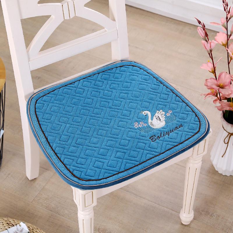 Nordic Horseshoe Dining Chair Cushion Chenille Solid Wood Non-Slip All-Season Chinese Style Solid Color Small - 44x41 cm 1080₽