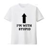 Zabawna koszulka I'M WITH STUPID ze strzałką Wskaźnikową Idealna do Humorystycznych Wypowiedzi vintage Spierana streetwearowa grafika