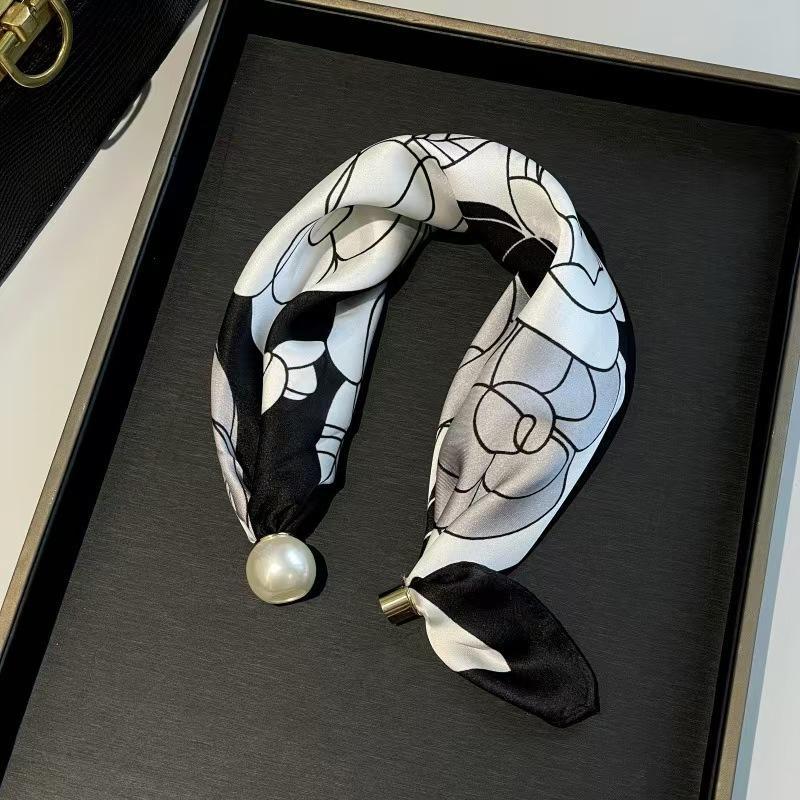 Thin Pearl Necklace with Magnetic Clasp, Lazy-style Silk Scarf, Women's Pendant Scarf, Collarbone Chain