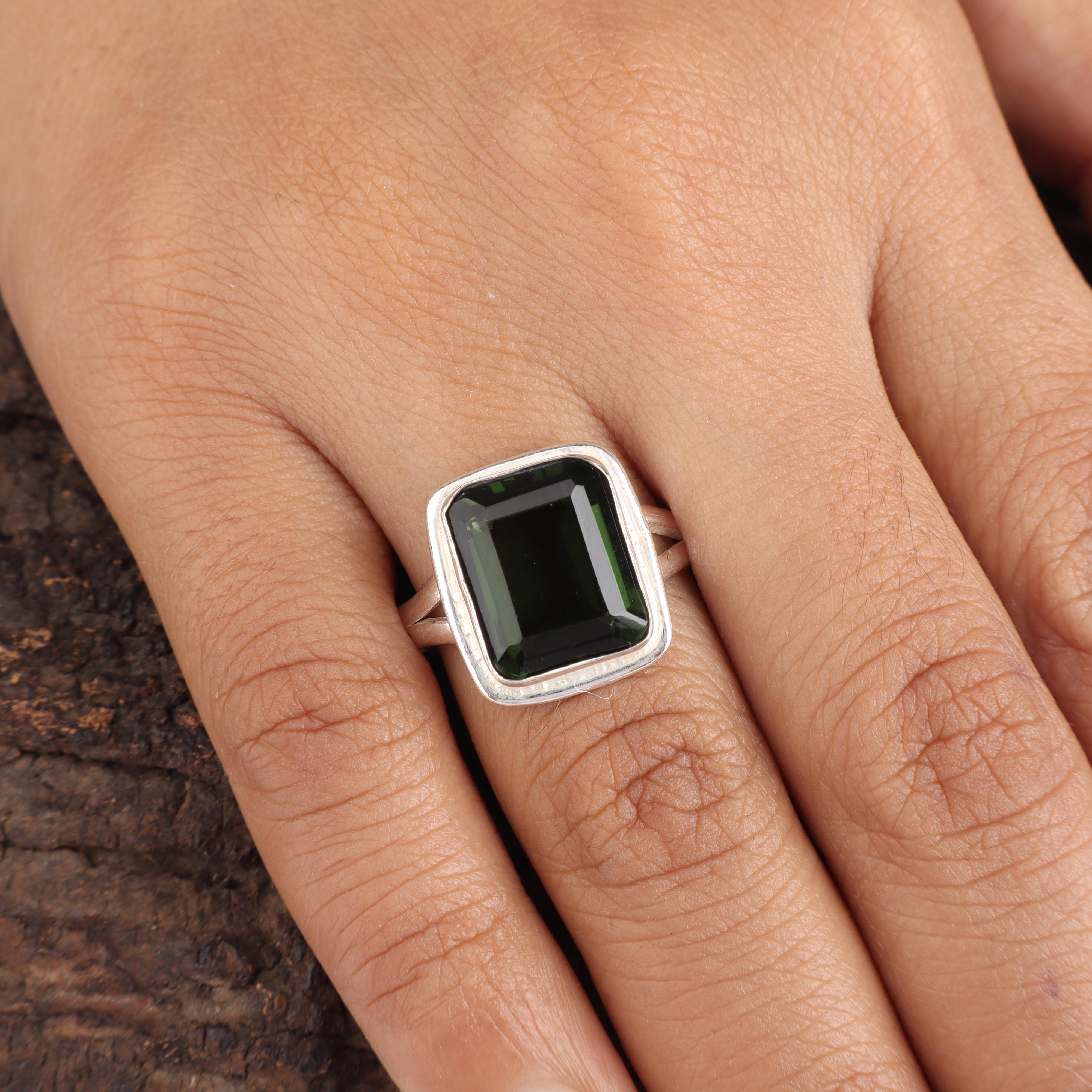 

Редкий драгоценный камень Зеленый Турмалин Ювелирное изделие из стерлингового серебра 925 пробы Дизайнерское кольцо для косички RR-79-4 13